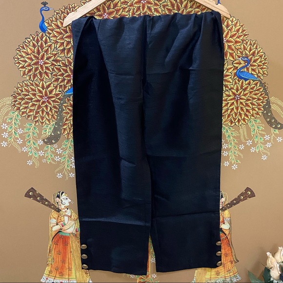 🛍️ Black Solid Straight Kurta. Size - 42 - Picture 10 of 15